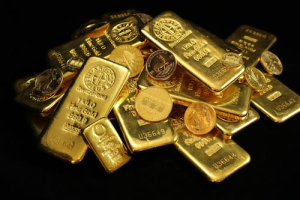 Silver vs Gold: Which Is the Better Investment in 2025 and Beyond?